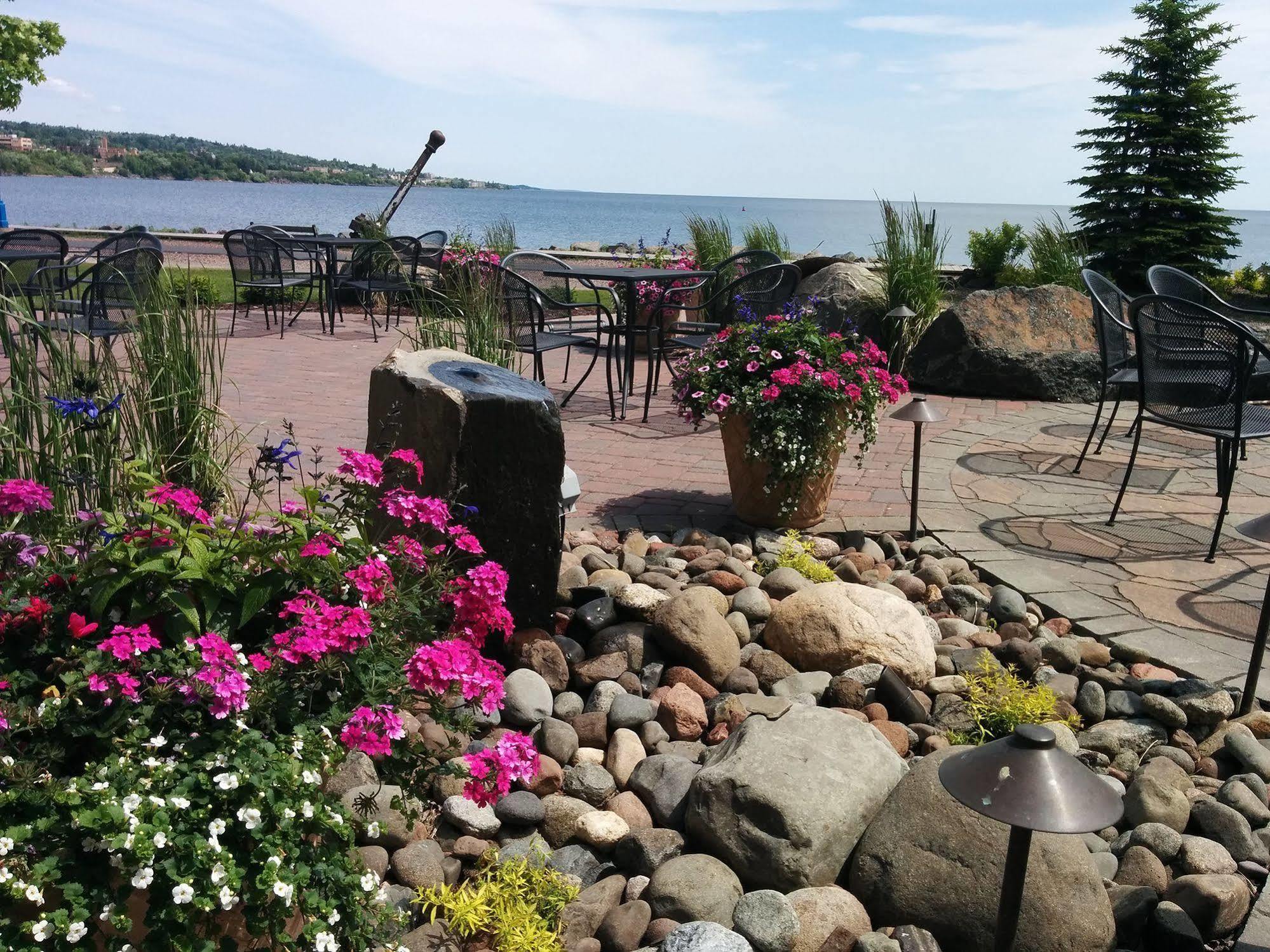 Canal Park Lodge Дълут Екстериор снимка