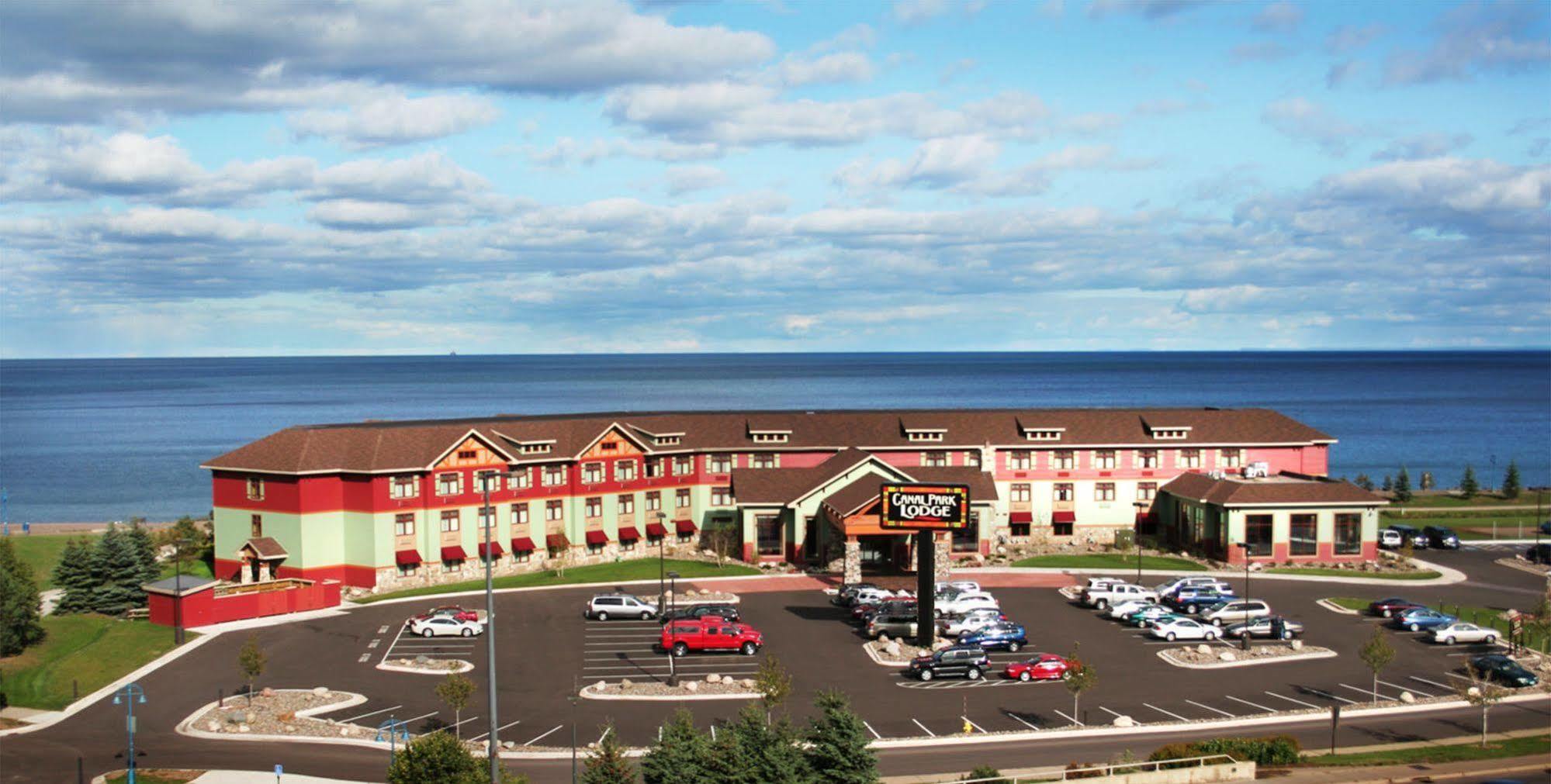Canal Park Lodge Дълут Екстериор снимка